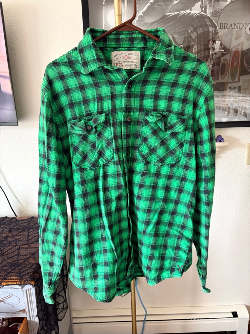 American Eagle Outfitters Green Plaid Flannel Button Down Shirt size large